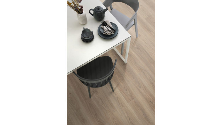 1469462_02PI_AP_PH_flo_pro_studio_kitchen_detail_classic_wv4_EPL102_ST54_72dpi_RGB