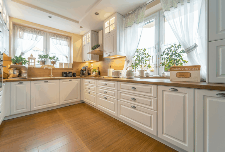 Kuchyna-Dub-Halifax-Tabak-Biela-Gravir-2